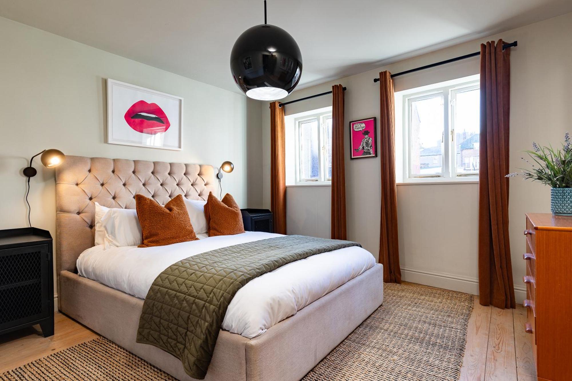 Stylish Seaside Home With King Beds And Parking Scarborough Zewnętrze zdjęcie